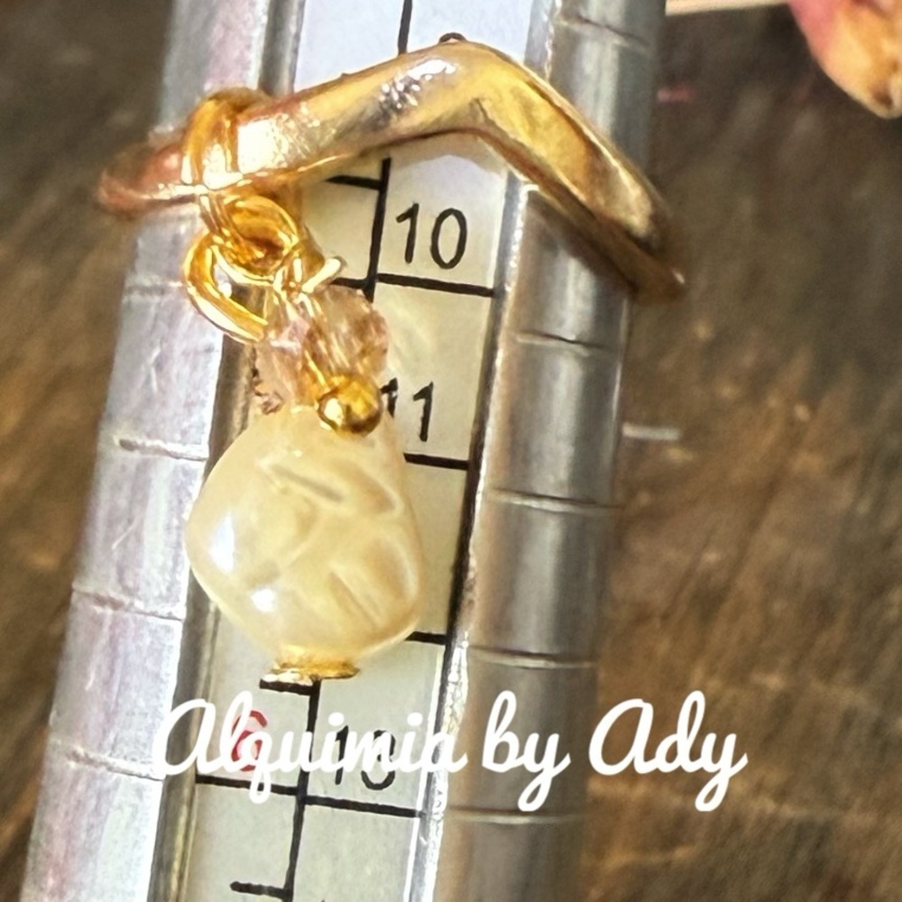 Alquimia Gold Ring with Pearl and Gemstone Charms - Picture 2 of 2